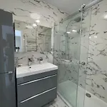 Lägenhet Grand T3 Avec 2 Terrasses Et Acces Direct - Fr-1-420-129 *