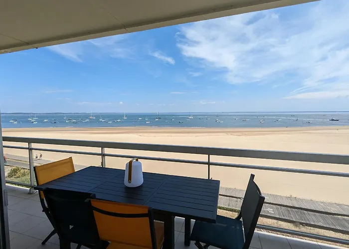 Grand T3 Avec 2 Terrasses Et Acces Direct - Fr-1-420-129 *